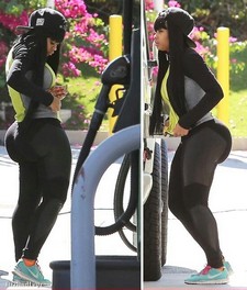 Black Chyna Ass In Tight Pants In Public